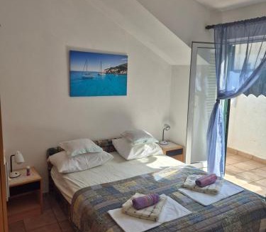 Drvenik Apartment | Apartment Ozana