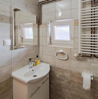 Korenica House | House Šapina