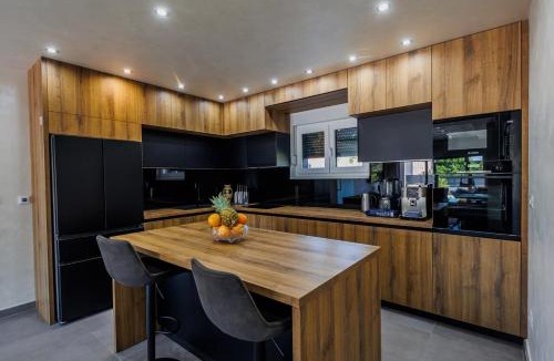 Kastel Stari Villa | VILLA Juky