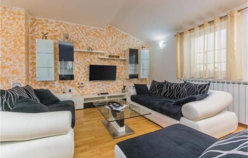 Vinez House | Amazing Home In Labin