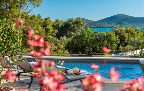Biograd na Moru House | Cozy Home In Biograd Na Moru With Sauna