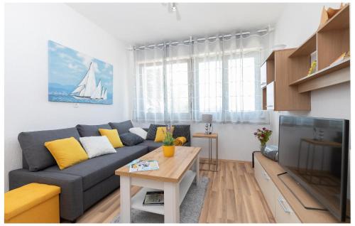Sodici Apartment | Beautiful Home In Glavani