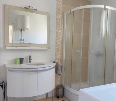 Krvavica Apartment | Charmy Apartments with Pool