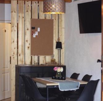 Knezevi Vinogradi Ski Chalet | PodRoom Irena