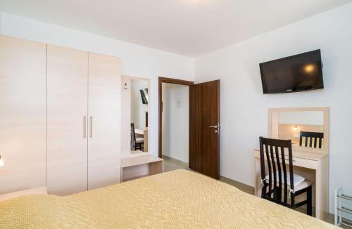Plat Apartment | Villa Samba - Two-Bedroom Apartment with Terrace and Sea View - A4 1