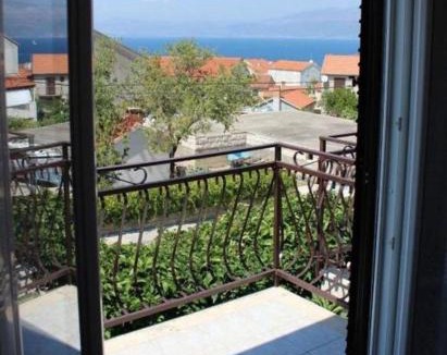Supetar Apartment | Apartment Marija - free parking