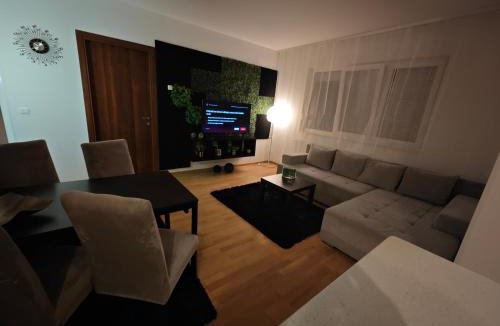 Osijek Apartment | VIP lounge - self check in