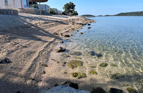 Drage House | BUQEZ ECO RESORT - Beach Villas 2 and 8 - Seaview, new wifi!