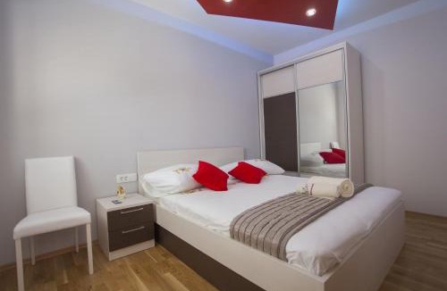 Batinici Apartment | Lara Apartments