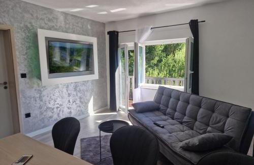 Ostarski Stanovi House | House Palijan