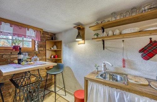 Varazdin House | Romantic Haven with Hot Tub - Happy Rentals