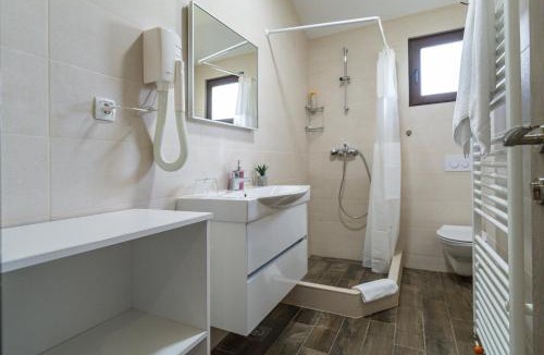 Irinovac Apartment | Deluxe Apartment with Jacuzzi - PATAR