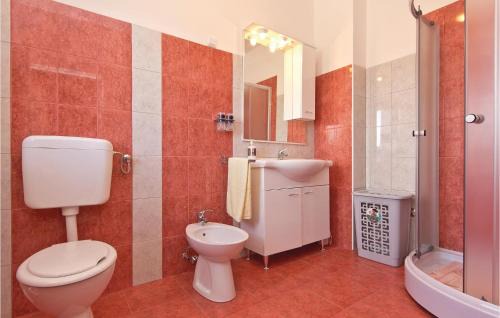 Melnica House | Awesome Home In Frkeci