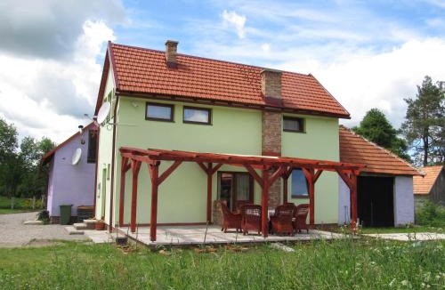Plaski House | Propolis house
