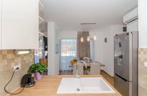 Veliki Drvenik Apartment | Apartments Villa LA