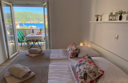 Supetarska Draga Apartment | Apartments Poljak