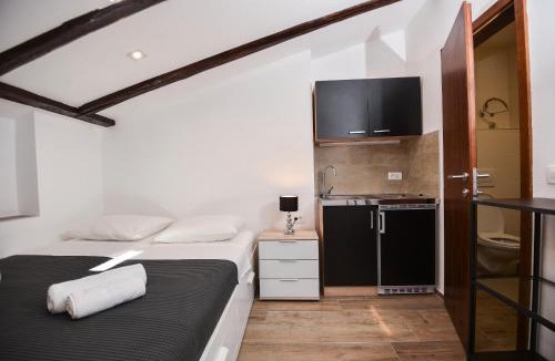 Pula Apartment | Old Town Rooms 1