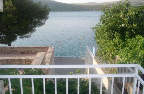 Grebastica Apartment | Apartments by the sea Sparadici, Sibenik - 18043