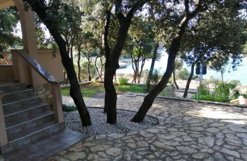 Lun Apartment | Apartments by the sea Cove Mulobedanj, Pag - 16285