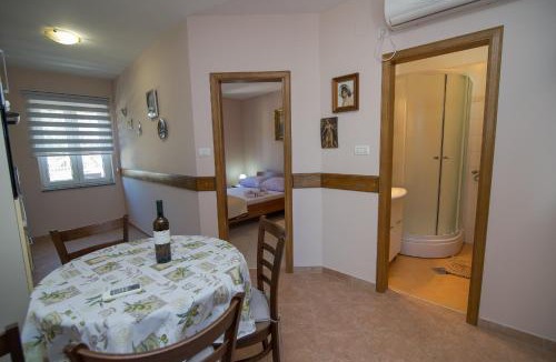 Punta Kriza Apartment | Apartments with parking space Punta kriza, Cres - 8082