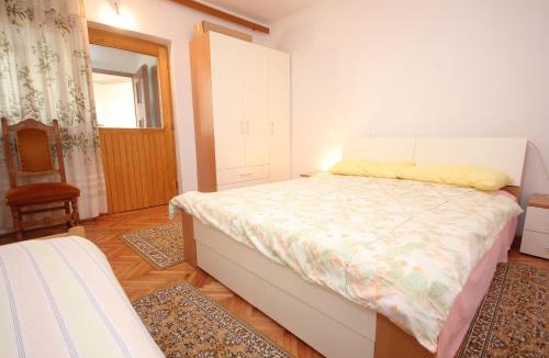 Dinjiska Apartment | Apartments by the sea Dinjiska, Pag - 9386