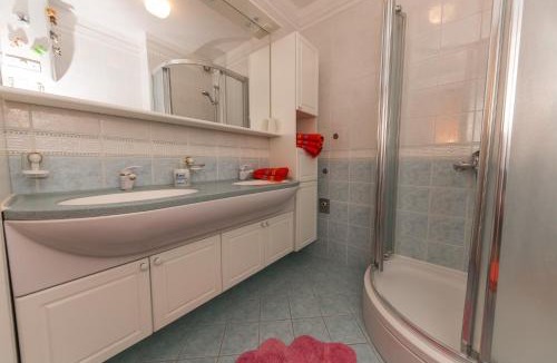 Slatine Apartment | Apartment Arbanija 14825b