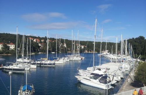 Vrboska Apartment | Apartments Dora, with a beautiful view of the bay, near the sea and center