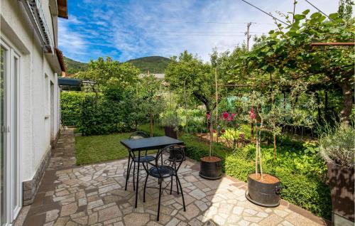 Rukavac Apartment | Awesome Apartment In Rukavac With Wifi