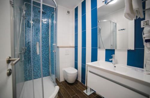 Drvenik Hotel | HOTEL IVANDO - K&S