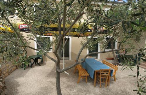 Dobropoljana Apartment | Aparthotel Vila Danica