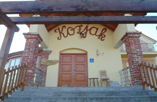 Sveti Kriz Zacretje House | Guest House Kozjak