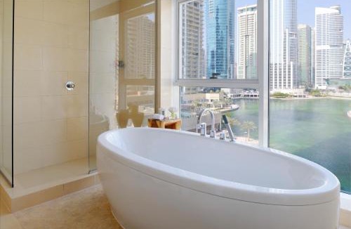 Jumeirah Lake Towers Hotel | Mövenpick Hotel Jumeirah Lakes Towers Dubai