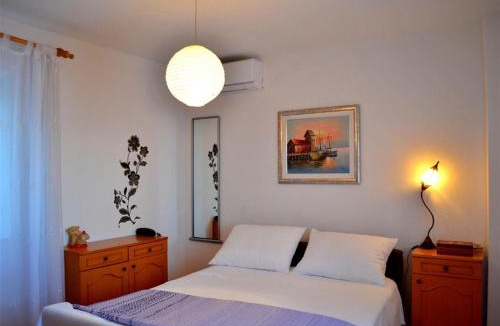 Split Apartment | Apartments Varos