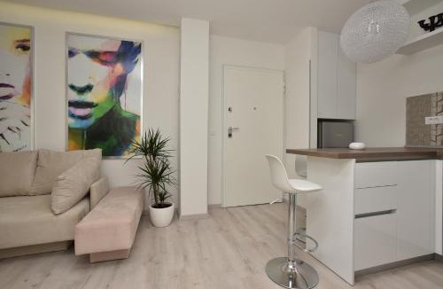 Dugis Apartment | Apartman Petra