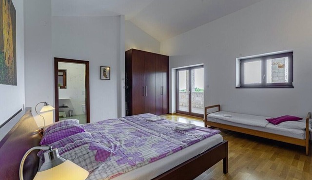 Villa Dubravka in Radetići - Haus für 6-9 Personen