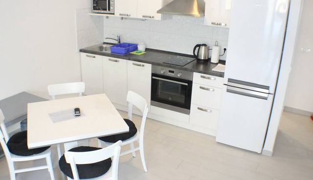 Cozy and pet-friendly 2 bedroom apartment in tourist pearl Promajna, Croatia in Promajna