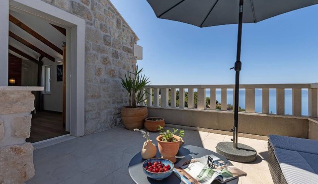 Beautiful stone house Villa Toni with pool