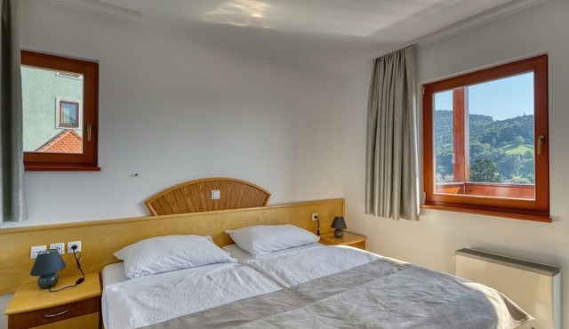 Garni Hotel Zvon in Zrece