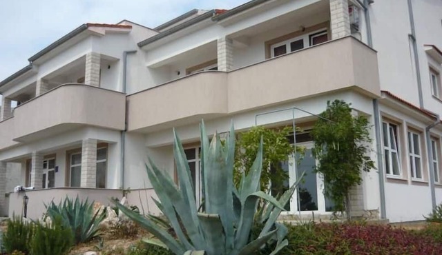 Holiday Apartment in Barbat with Spacious Terrace and Beautiful View in Barbat na Rabu