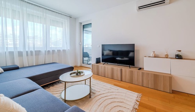 Meandar Zagreb Apt w/Garage & Terrace