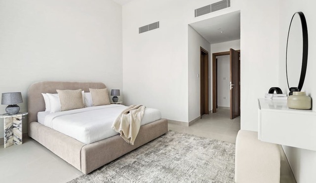 2BR plus M Pet-Friendly Prime Amenities in Dubai