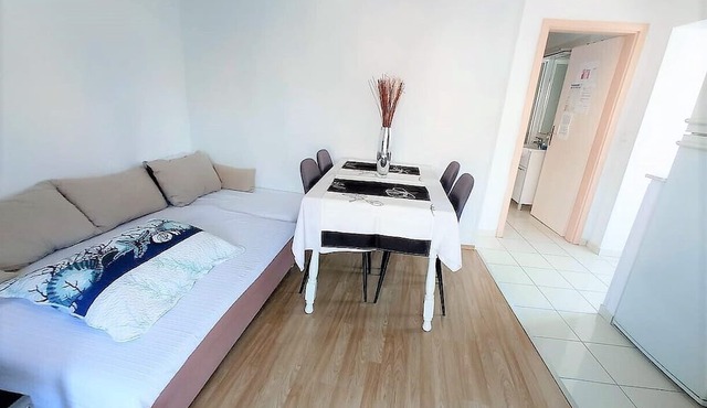 Cute apartment in stone house near sea