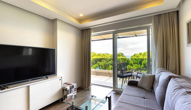 Luxury Penthouse Apt on beach Makarska in Makarska