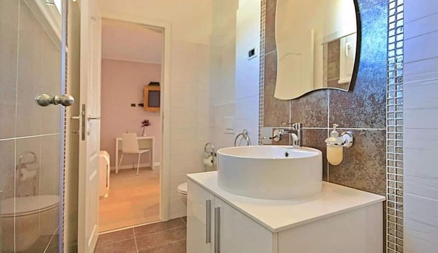 4 bedroom nice home in Buje in Buje