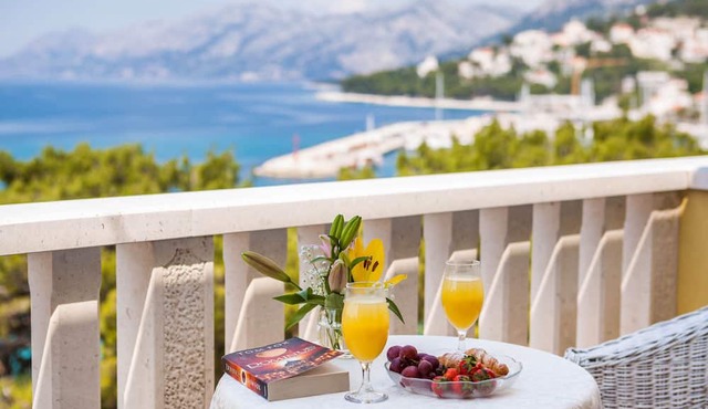 Hotel Bacchus in Baska Voda