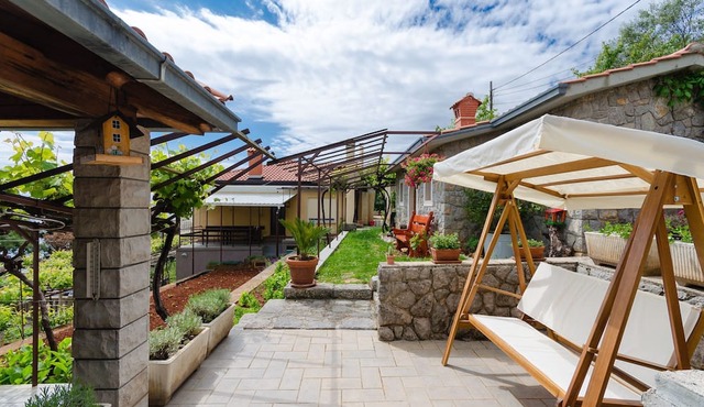 Apartments Milan (24071-A1) - Medveja