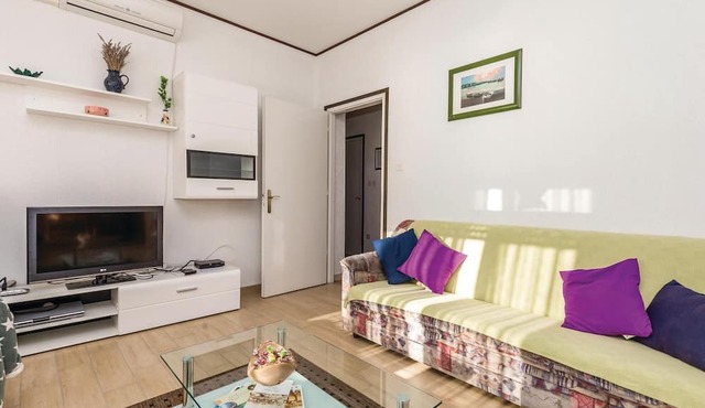 Nice apartment in Lovran with house sea view