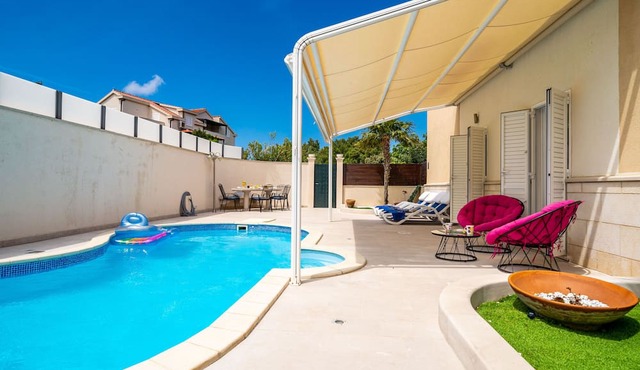 Lorena suite with private pool