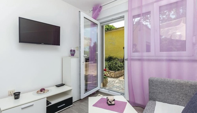 2 bedroom lovely apartment in Smrika