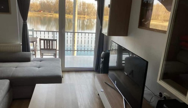 Lotus Pearl Lake Retreat Apartments